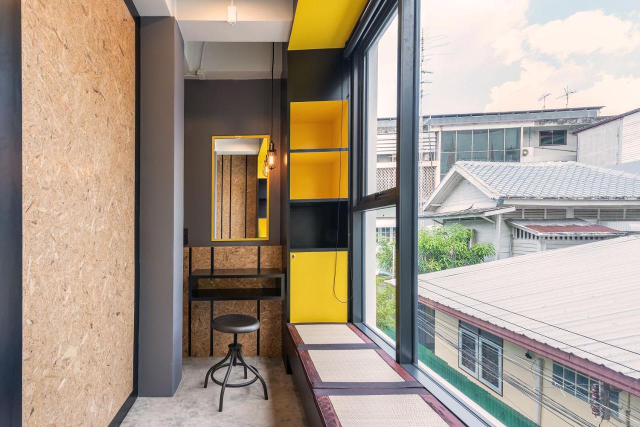 Lobsuek Hostel หลบศึก โฮสเทล Bangkok Esterno foto