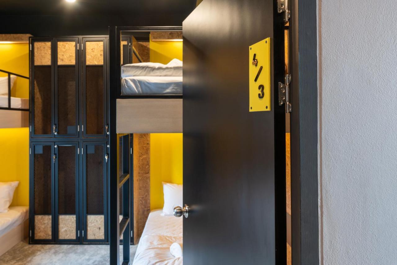Lobsuek Hostel Bangkok Esterno foto